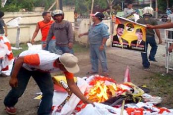 BAKAR ATRIBUT