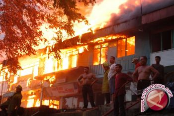Ruko di Batam terbakar 