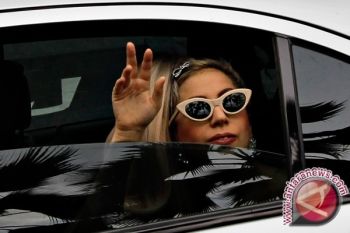 Lady Gaga mengungsi akibat terdampak kebakaran hutan