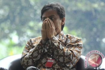 Andi Mallarangeng complies with kpk summons - (d)