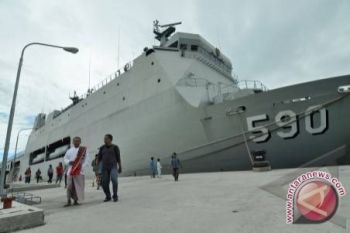 KRI Makassar Bawa Bantuan ke Filipina 