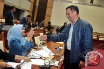 Calon hakim agung ditanya masalah vonis Angelina