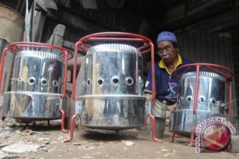 Kompor serbaguna berbahan bakar air 