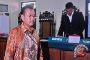 Mantan BupatiSragen serahkan diri ke Kejati