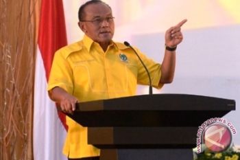 Aburizal Bakrie jenguk Rusli Zainal