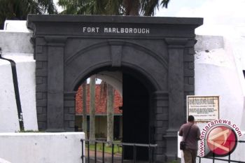 Fort Marlborough Membuat Turis Terkesima