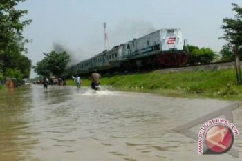 Perjalanan kereta jarak jauh alami keterlambatan 