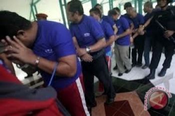 43 napi korupsi Jateng dipindahkan ke Bandung