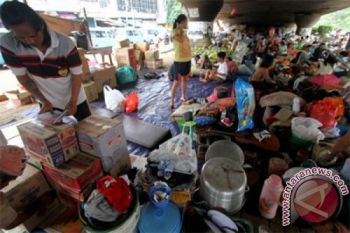 Muhaimin visits flood victims