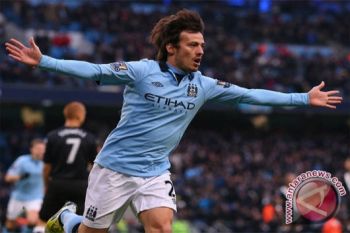 David Silva pangkas keunggulan United 