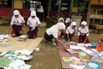JEMUR BUKU PASCA BANJIR