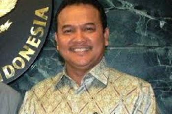 Rusli Zainal Penuhi Panggilan KPK