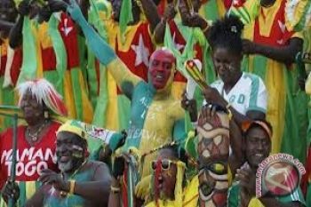 Ghana Pimpin Grup B
