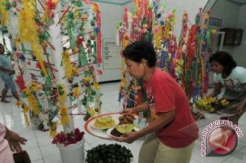 Melihat Telur Hias saat Maulud Nabi
