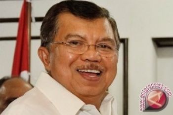 Wapres Kalla Nikmati Matahari Terbenam Di Candi Ratu Boko