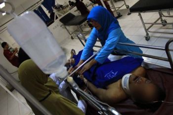 Korban longsor Agam Dilarikan ke Padang