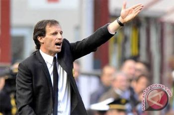 AC Milan Krisis, Allegri Aman
