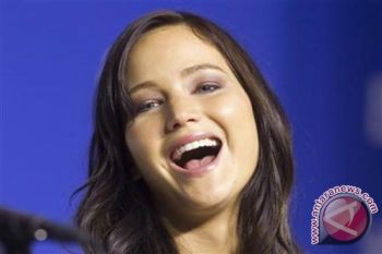  Jennifer Lawrence dan Daniel Day Lewis berjaya