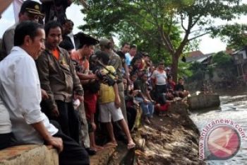 Tiga Bulan Jokowi Bekerja Dengan "Tangan Kosong"