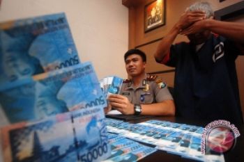 Polisi Pekalongan Ringkus Pengedar Uang Palsu