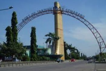 432 Turis AS dan Eropa Merapat di Tanjung Emas