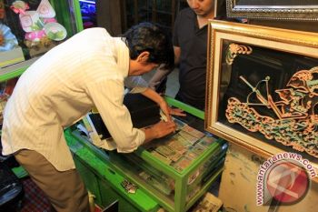 Jual uang