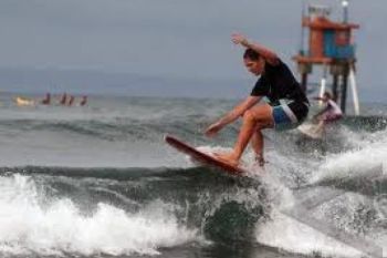 DPRD Sumbar Dukung Rencana Festival Selancar Mentawai