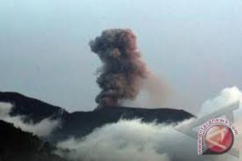 Gunung Rokatenda Meletus Lagi