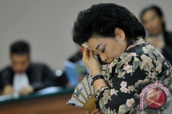  Hartati divonis 2 tahun 8 bulan