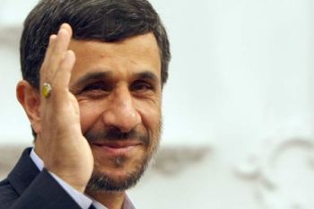Ahmadinejad Kecam Penahanan Seorang Mantan Jaksa Iran