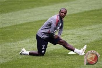 Mantan Bek Barcelona Abidal Kembali Ke Monaco