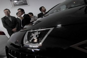 MOBIL PEUGEOT
