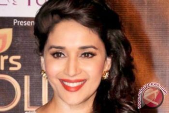  Aktris Bollywood Madhuri Dixit kembali berakting