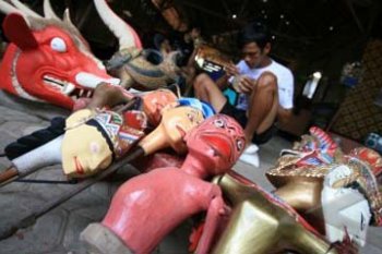 KERAJINAN WAYANG GOLEK
