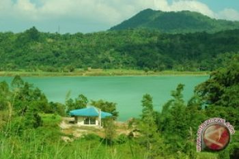 Danau Linow potensi wisata Sulut bagi Malaysia
