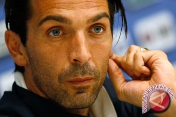  Buffon tegaskan rasisme harus diberantas