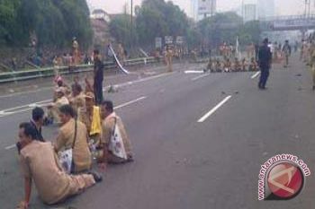 Kades Kecewa Dengan Janji Anggota DPRD Bombana