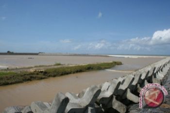 DKP DIY perpanjang pemecah ombak Tanjung Adikarto