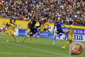 Sriwijaya FC lawan PBR babak pertama  unggul 1-0