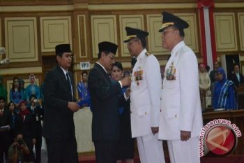 Mendagri Lantik Gubernur Sultra Periode 2013-2018