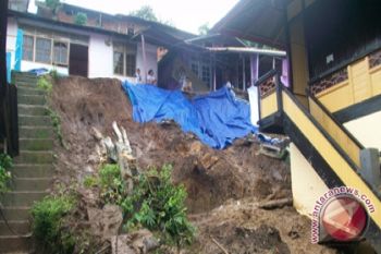 Korban meninggal banjir dan longsor di Manado jadi 14 orang 