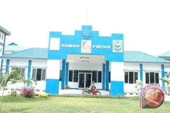 Ani Yudhoyono resmikan 26 rumah pintar
