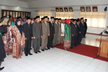 37 Pejabat Pemkab Tanahdatar Dilantik