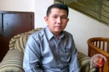 Panwaslu tertibkan atribut kampanye Pilkada Sumsel