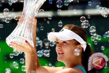 Williams mundur, Radwanska favorit di Dubai 
