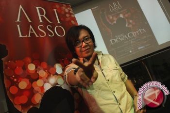 Ari Lasso ajak penonton santai menikmati konsernya