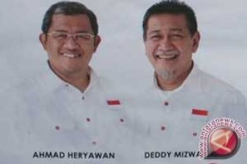 Pendukung Aher - Deddy Mizwar kumandangkan takbir
