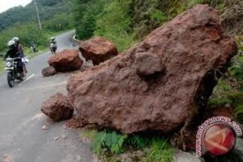 Dua Nagari Pesisir Selatan Terancam Terisolasi
