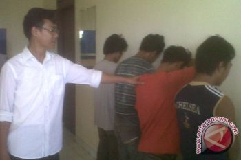 Polisi Bongkar Sindikat Pengedar Ganja