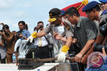 Polda musnahkan senjata api hasil sitaan